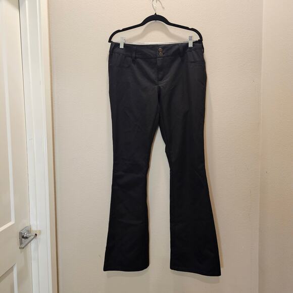Burton Pants - NWOT Burton's Women's Black Snow Pants Size  Medium
